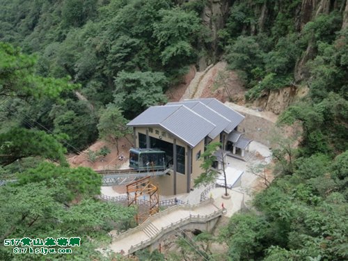 ��ɽ������Ͽ��